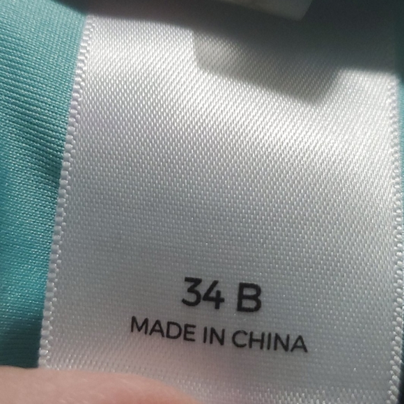 Shade & Shore multi-patterned bikini top size 34B - Picture 5 of 6